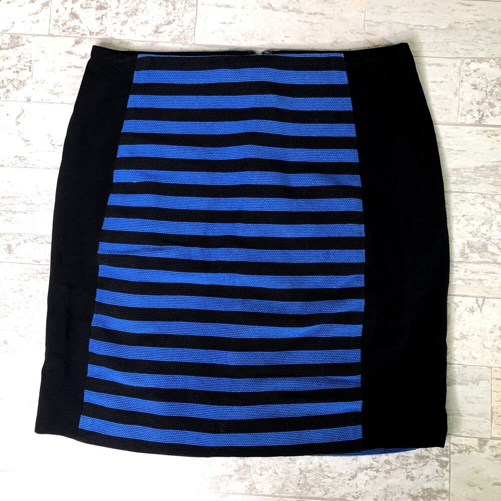 Ann Taylor Black & Blue Mini Skirt 0Petite
